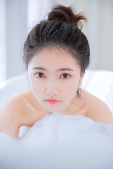 寡妇曰的爽的小说